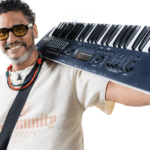 JUANCHO Y LA CLAVE PRESENTA “VUELVE A TU TIERRA”